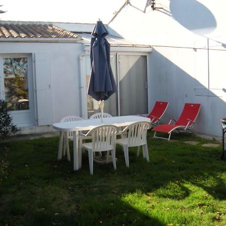 Petite Maison Charmante A La Couarde-Sur-Mer Avec Jardin Cloture Luaran gambar